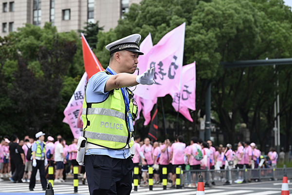 《一份坚守》潘丹 摄.jpg